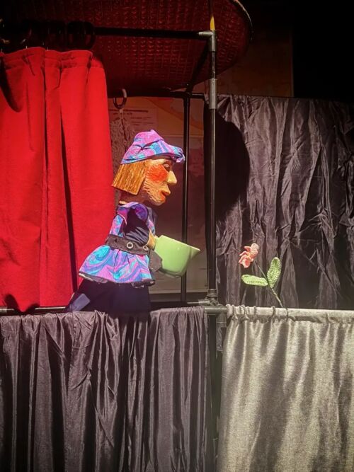 gretel-und-der-rote-vorhang