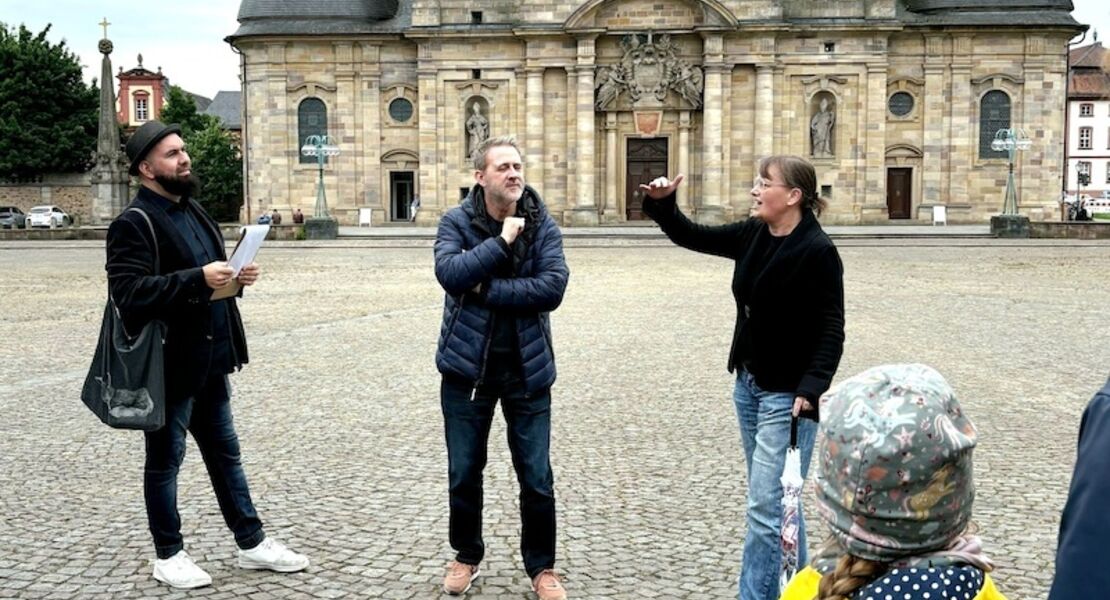 stattfuhrung-die-vollkommen-improvisierte-stadt-fuhrung-der-etwas-anderen-art