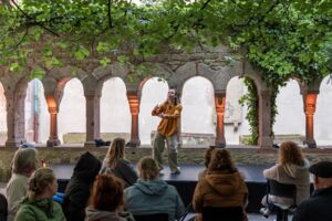 Hidden Place: under der linden - ein Körper erinnert