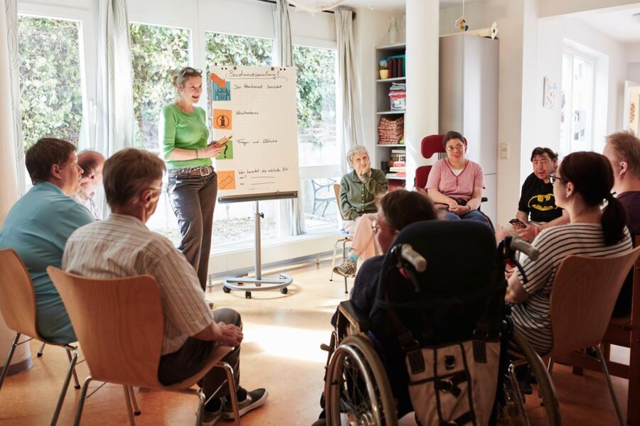 bunt-stark-selbstbehauptung-und-resilienz-fur-junge-menschen-mit-behinderung
