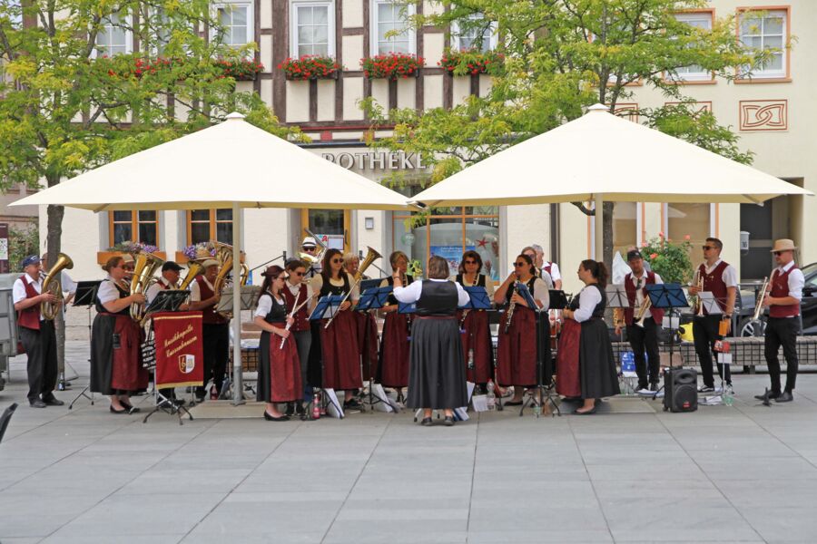 standkonzert-mit-der-musikkapelle-eussenhausen
