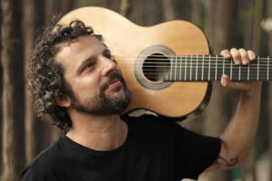 Douglas Lora