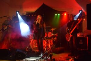 Halloween-Rock im Café Mann