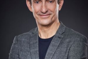Knacki Deuser - Nicht jammern, lächeln!