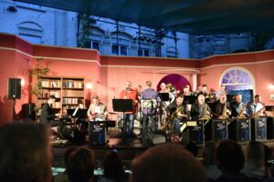 BlueTrainOrchestra speaks Latin!