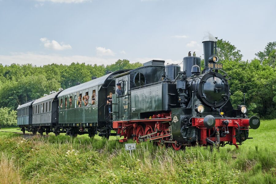 museumsbahn-rhon-zugle-dampfbetrieb