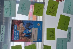 Ein Zettel Menschlichkeit – Einladung zum Tag der Bahnhofsmission Schweinfurt am 28. April