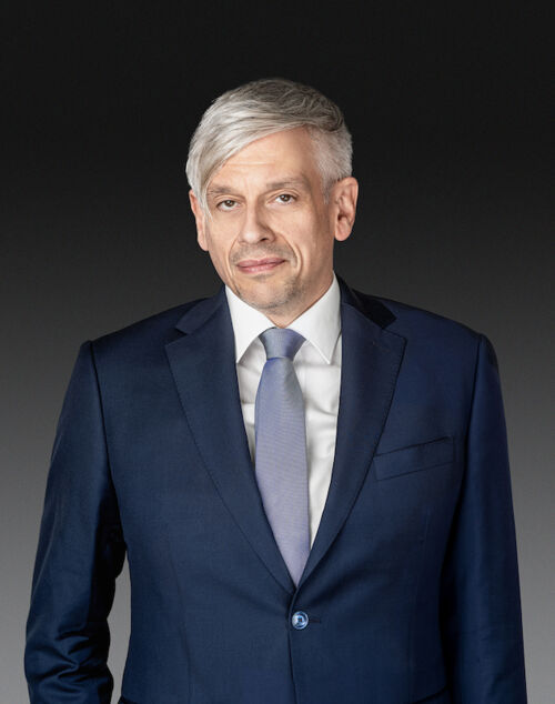 mathias-tretter-nachgetrettert-der-satirische-jahresruckblick