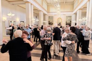 Seniorentanz der LachfALTen