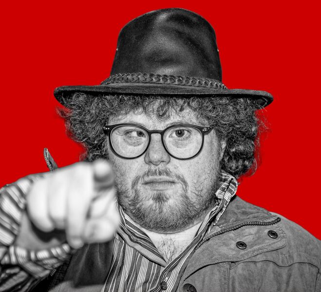 theater-dreamteam-wo-der-hammer-hangt