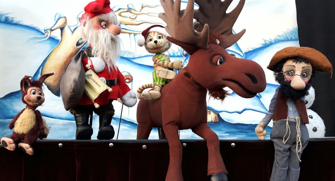 figurentheater-pettersson-und-findus-pettersson-bekommt-weihnachtsbesuch