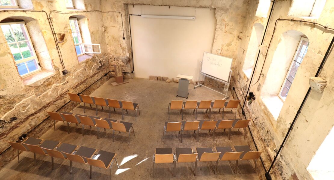 geschichte-einer-mutigen-judischen-frau-lesung-uber-josefine-berney-in-der-synagoge-laudenbach