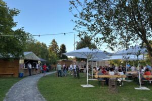 Weinhaltestelle Dettelbach