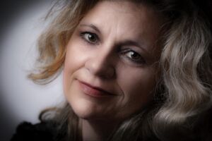 Linda Schmelzer & Good Friends