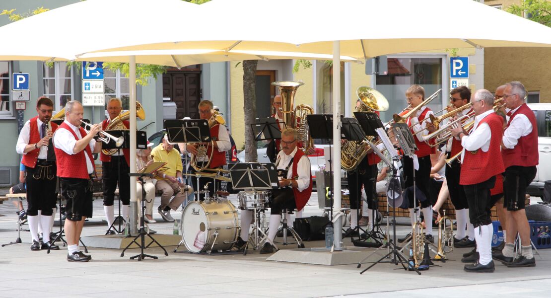standkonzert-mit-dem-musikverein-bastheim