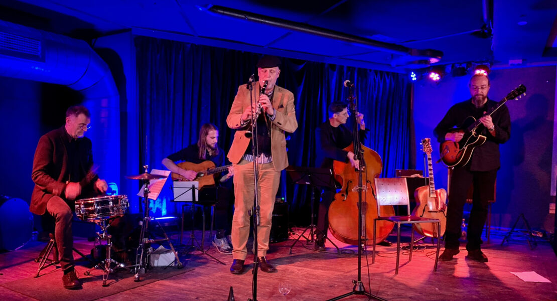 66-wurzburger-gypsy-jazz-jam-session-mit-cordes-sauvages-aus-regensburgmunchen-und-inswingtief-friends