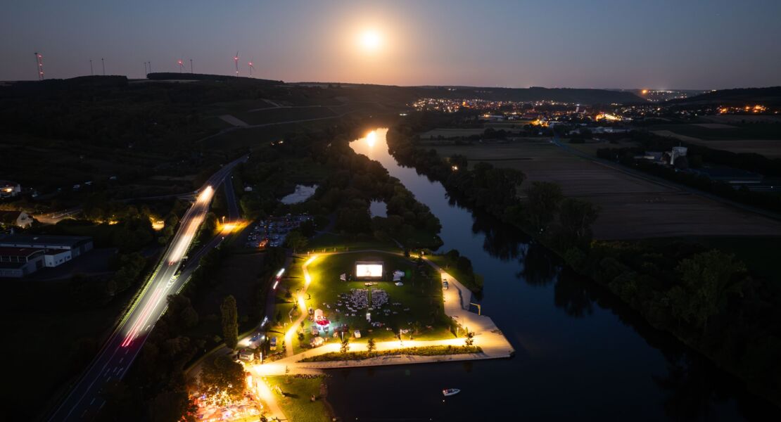kultursommer-maindreieck-2026-kino-open-air-michael-mit-surfevent