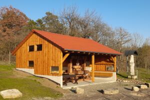Einweihung mit Segnung der Schutzhütte in der Stettener Weinlage Roth