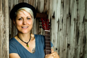 STEFFI LIST & MAD BOB 