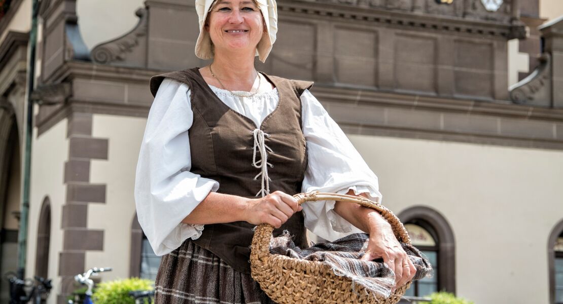 rundgang-mit-der-magd-minna