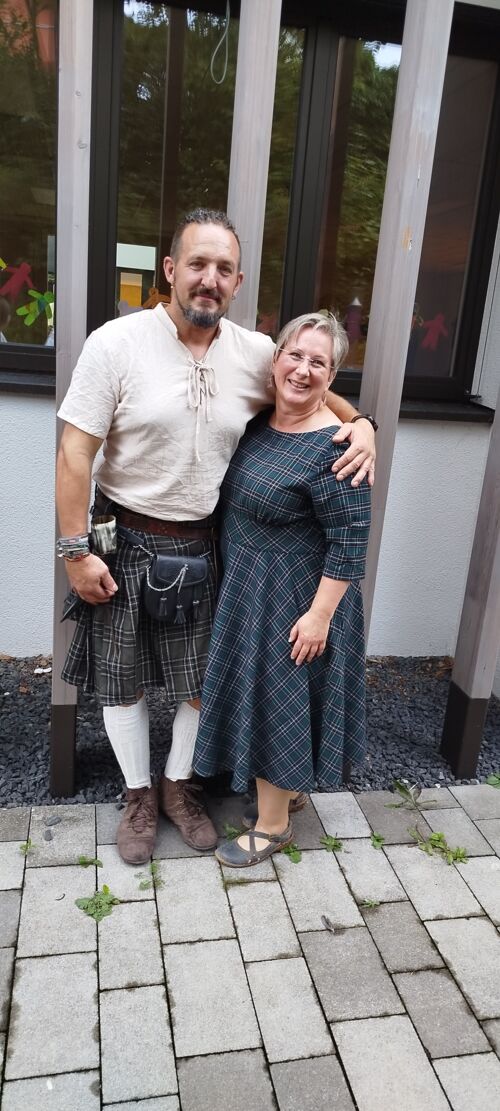 schottisches-herzklopfen-und-ein-blick-hinter-die-kulissen-ein-besonderer-abend-mit-sina-grave-in-stadtbucherei-eibelstadt
