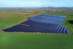 Bürgerenergiegenossenschaft KÖNergie eG vor Ort im Solar-Park