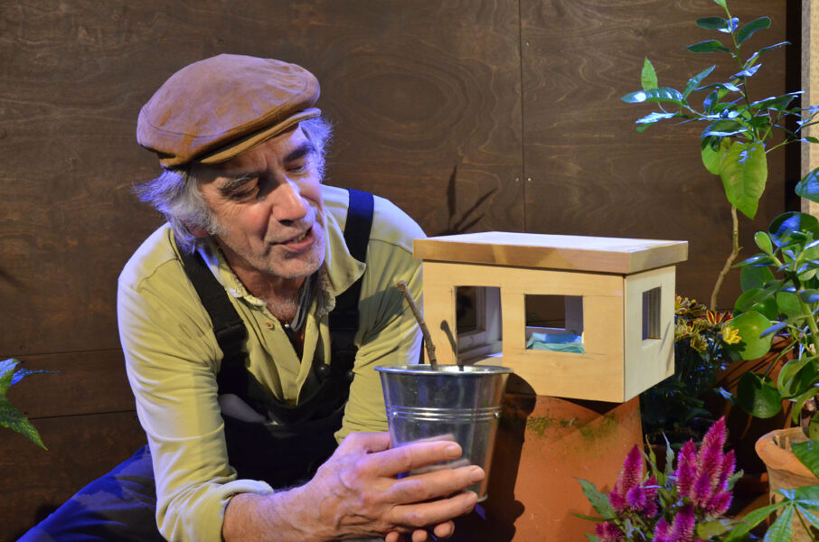 florchen-im-theater-lkw