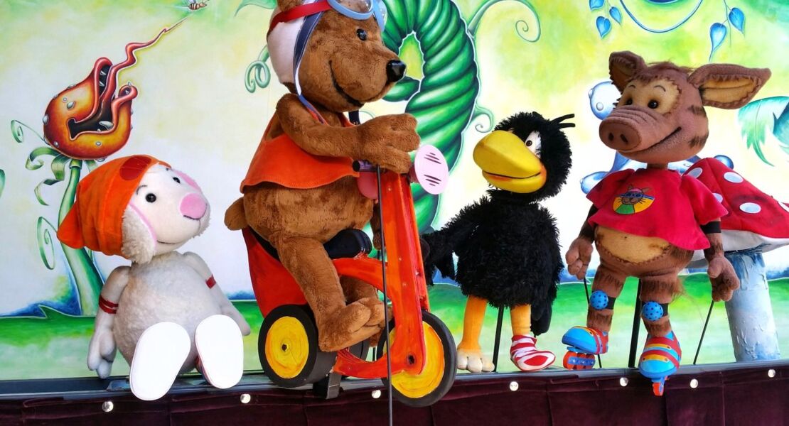 figurentheater-der-kleine-rabe-socke