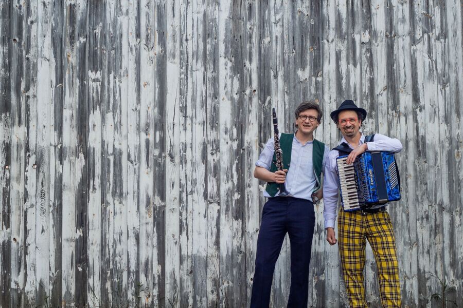 kneipensingen-fur-alle-mit-david-saam-und-res-richter